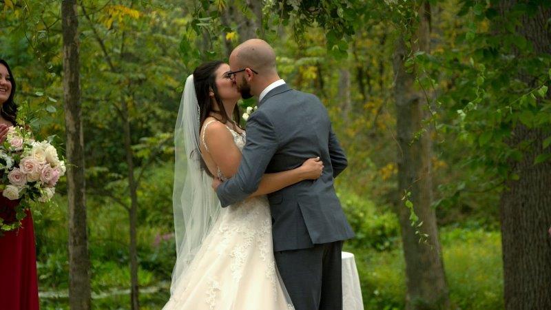 Read more about the article Wedding Videography | Samantha & Tyler’s Appel Inn Wedding
